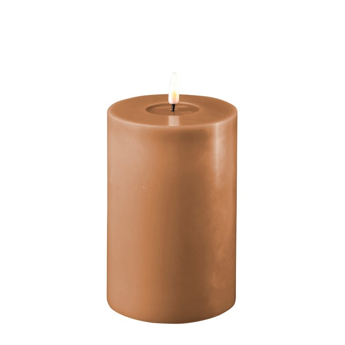 Deluxe Homeart - Battery Powered LED Candles - Caramel - 10 x 15cm