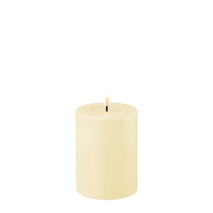 Deluxe Homeart - Battery Operated LED Candle - Cream - 7.5 x 10cm