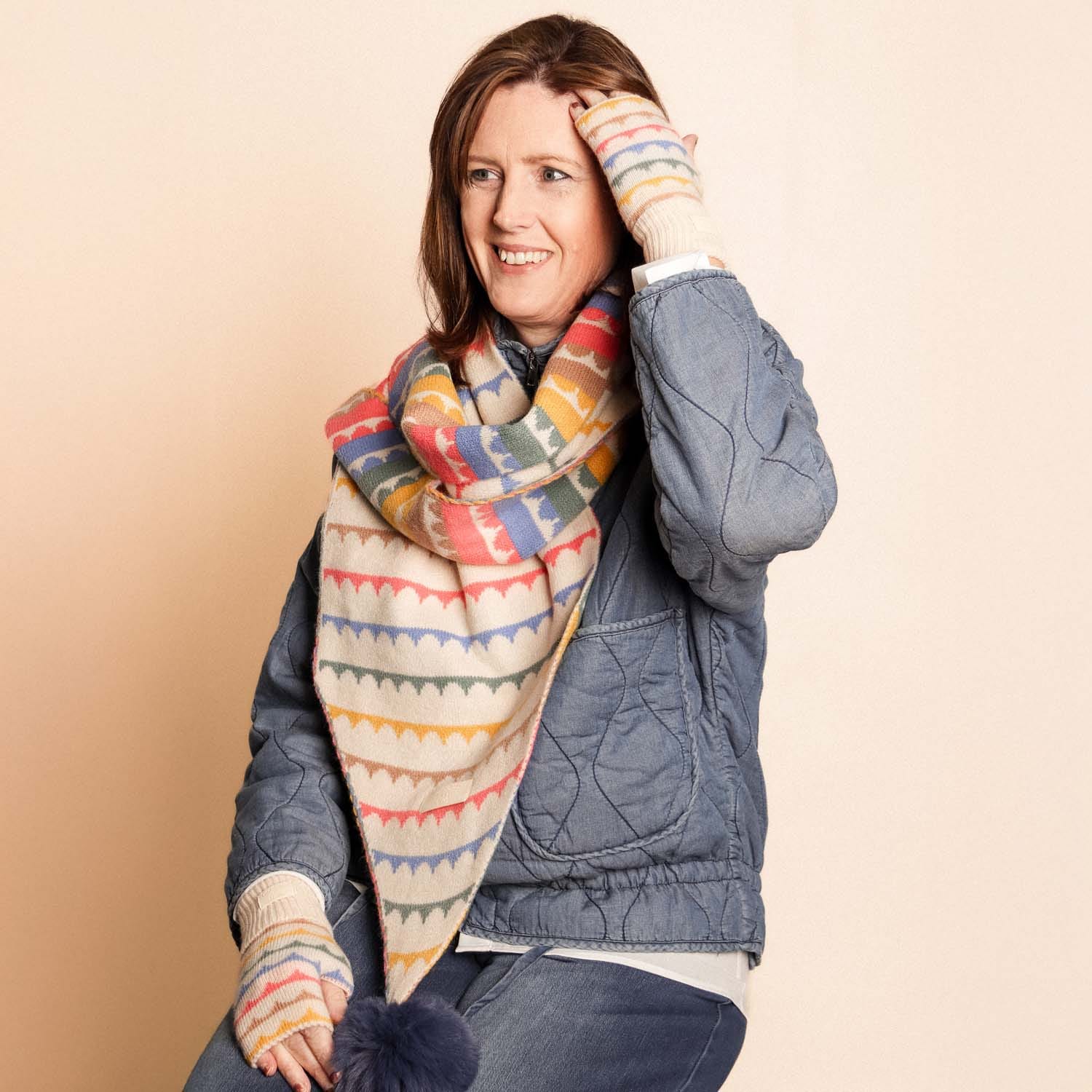 Pom Pom Scarf Wave Blue