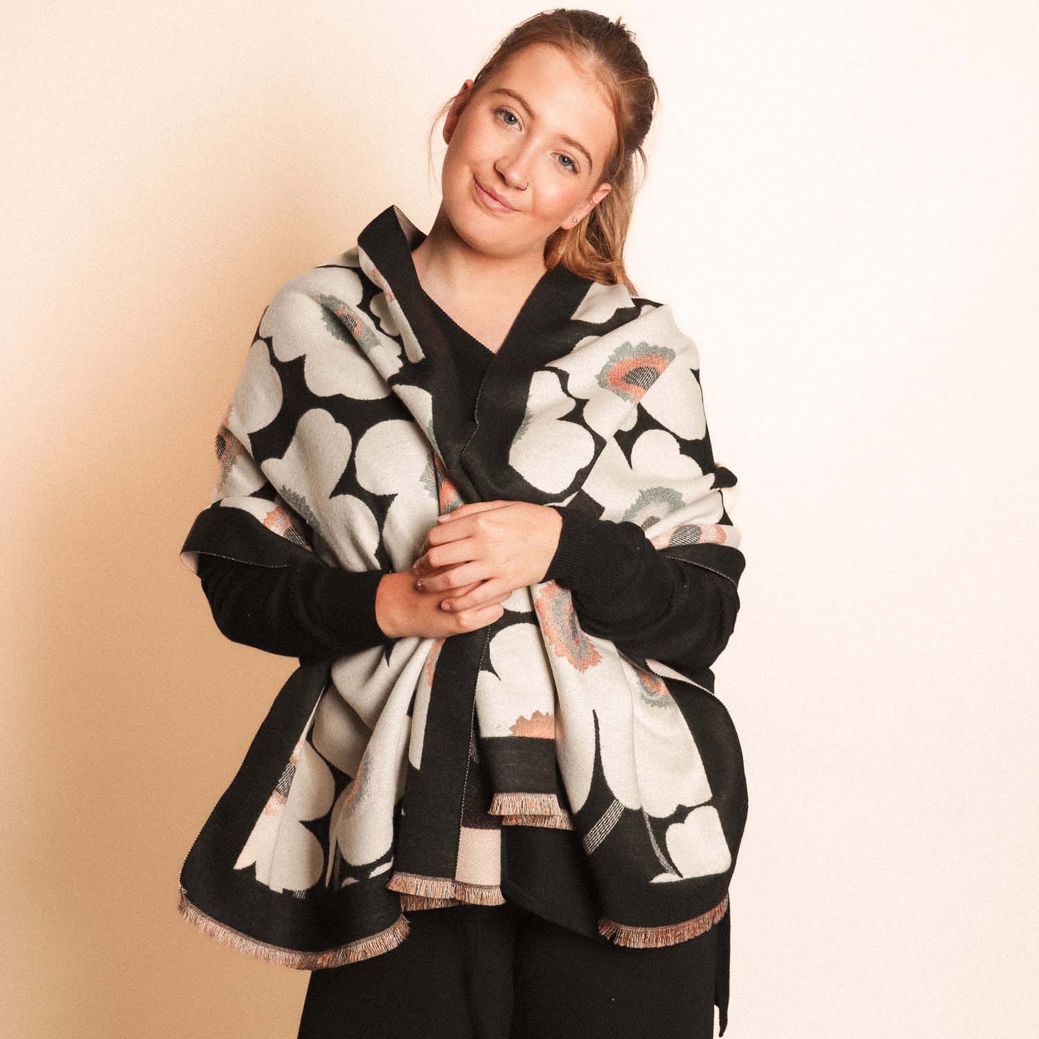 Winter Daisy Scarf