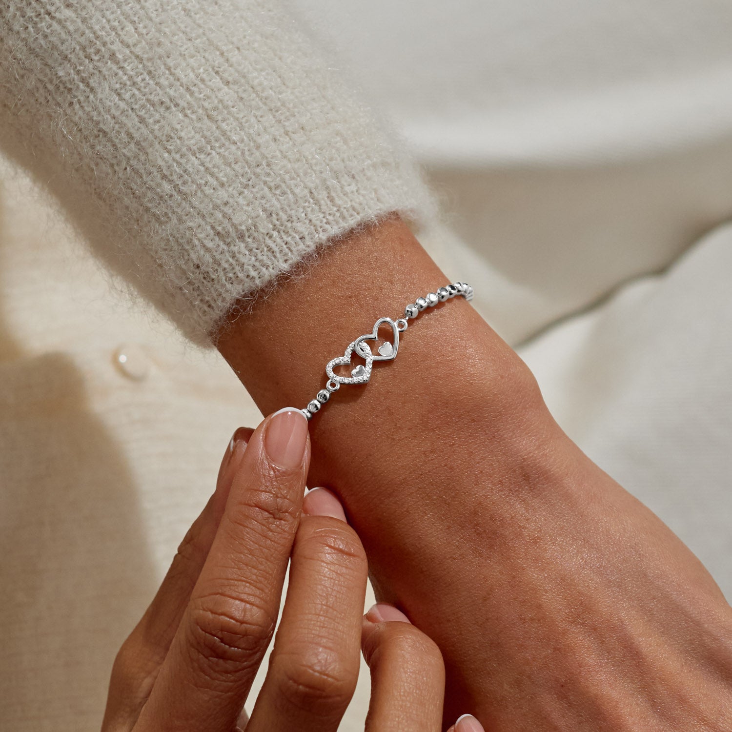 Forever Yours 'Happy Birthday Amazing Auntie' Silver Plated Bracelet