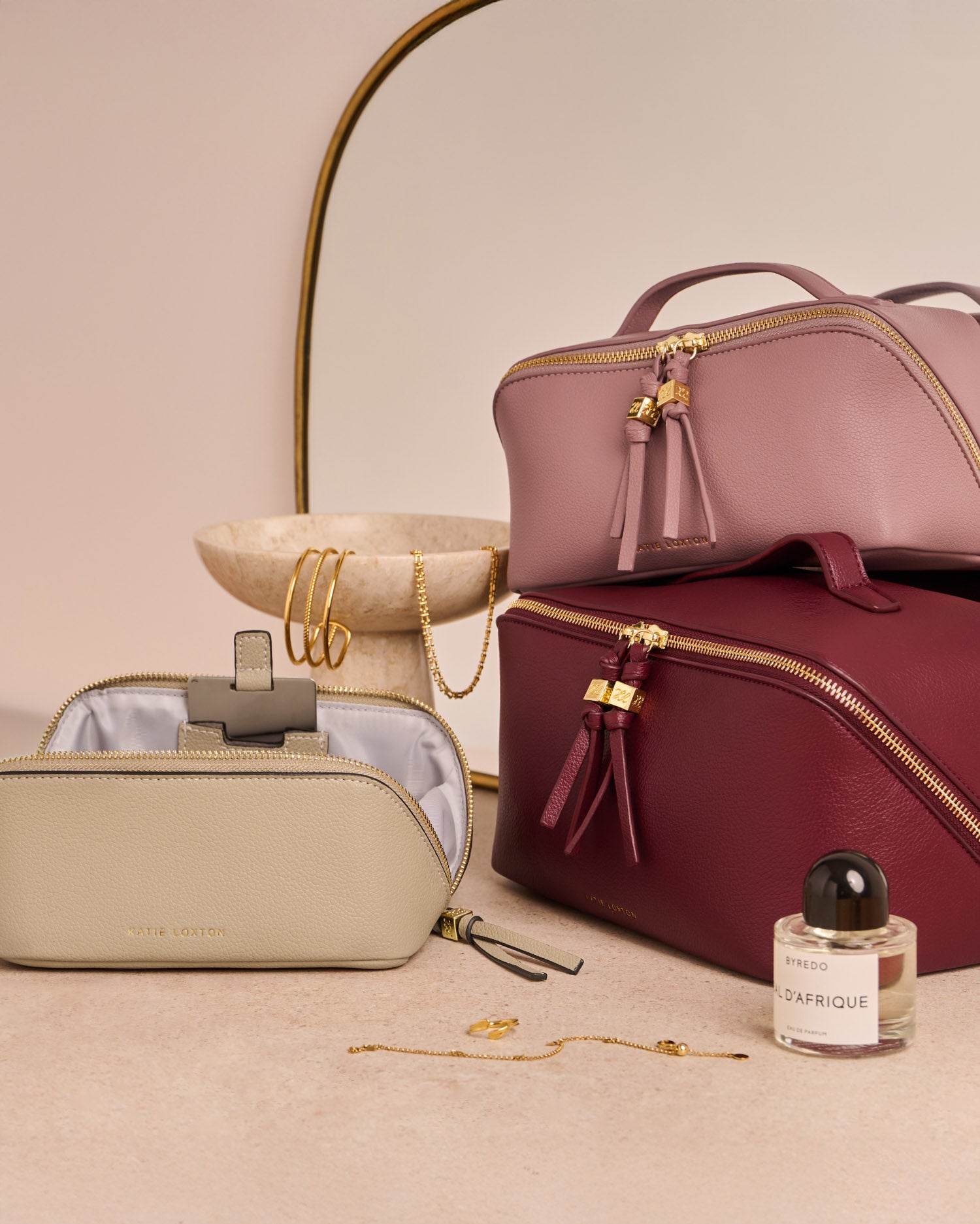 Soho Medium Make Up / Wash Bag 'Cherry'