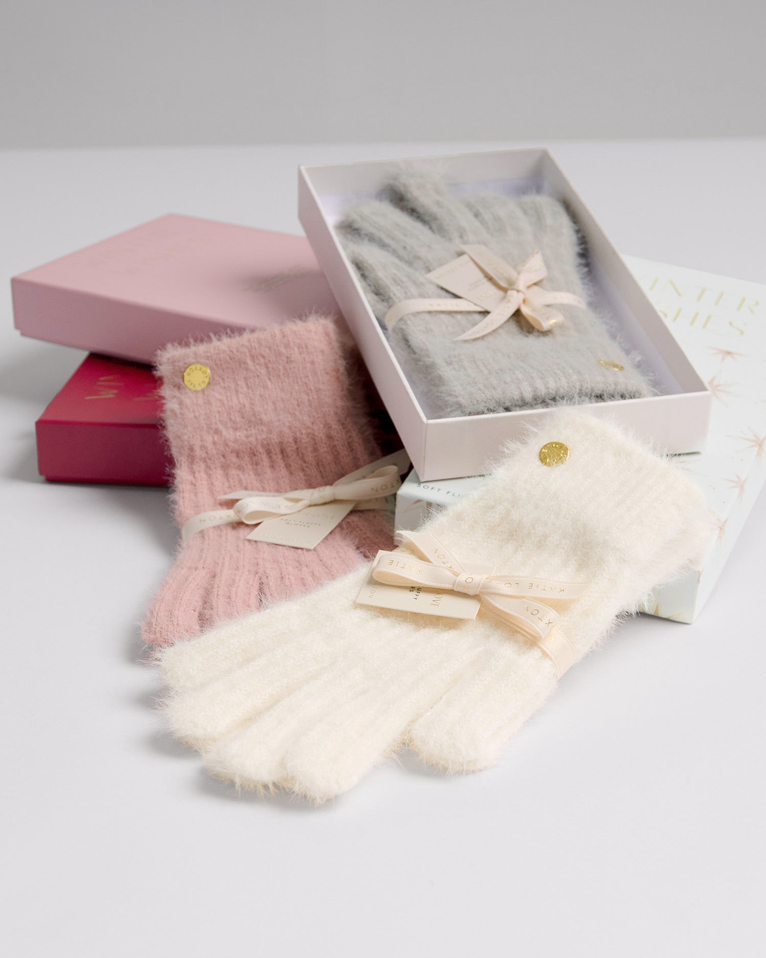 Gift Boxed Soft Knit Gloves 'Grey'