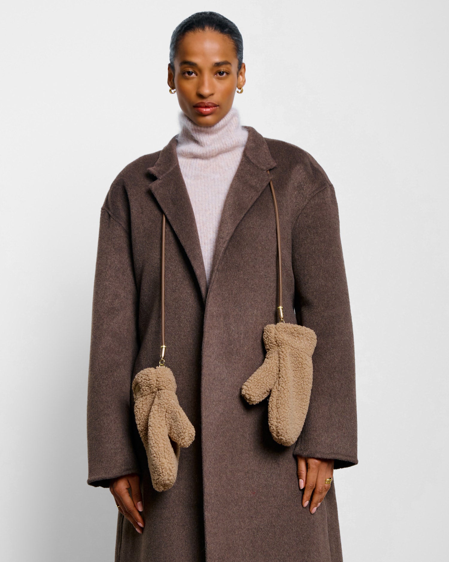 Teddy Mittens With Cord 'Tan'