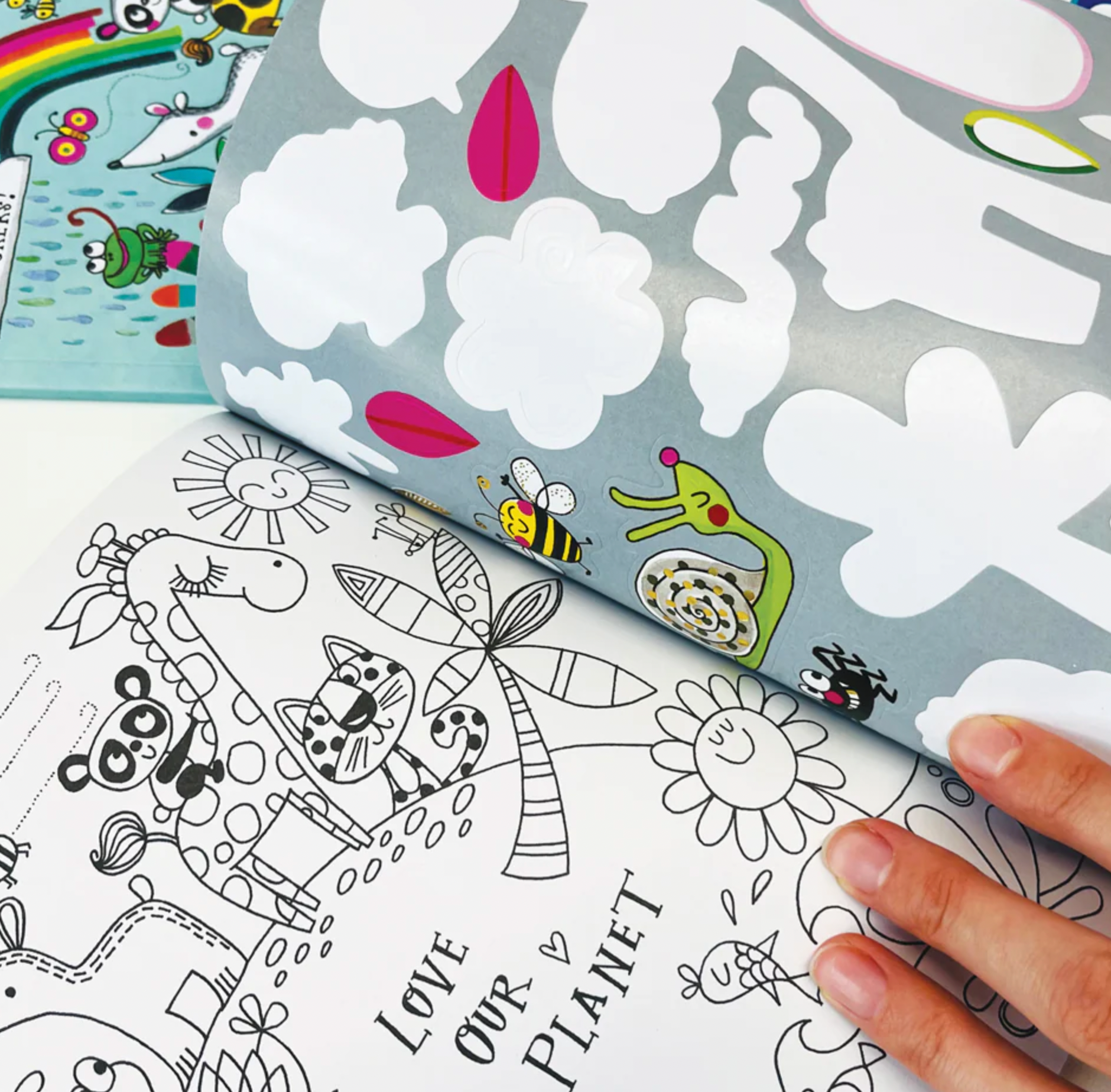 STICKER SCENE AND COLOURING BOOK - LOVE OUR PLANET