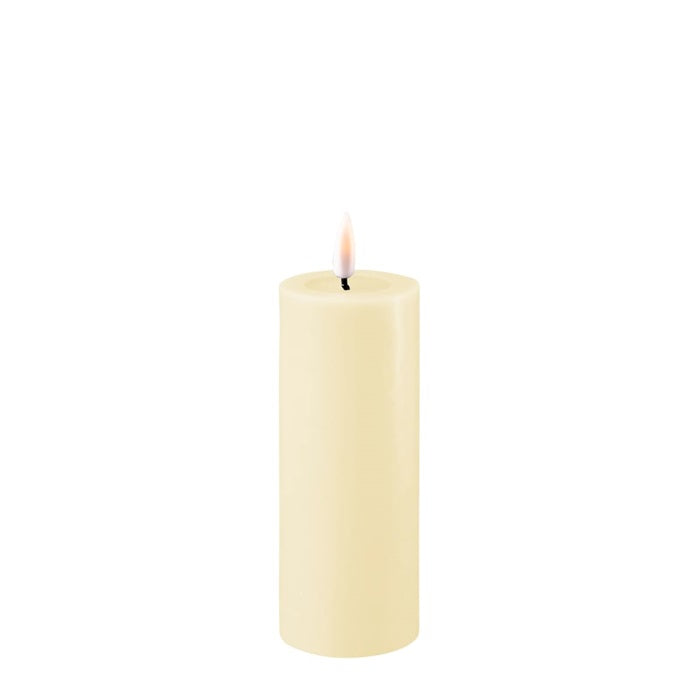Deluxe Homeart - Battery Operated LED Candle - Cream - 5 x 12.5CM